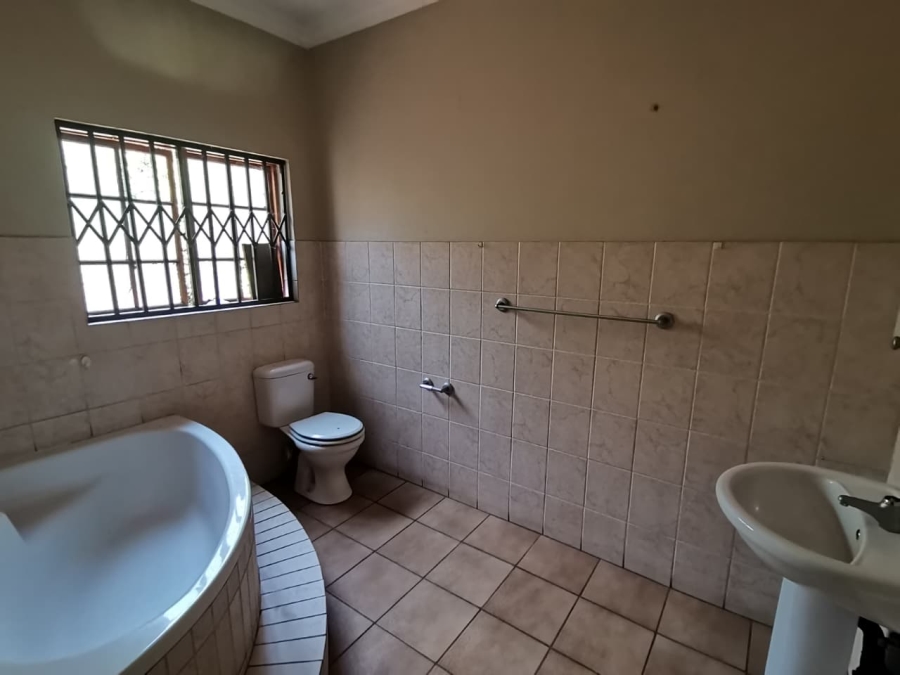 4 Bedroom Property for Sale in Elandsrand North West
